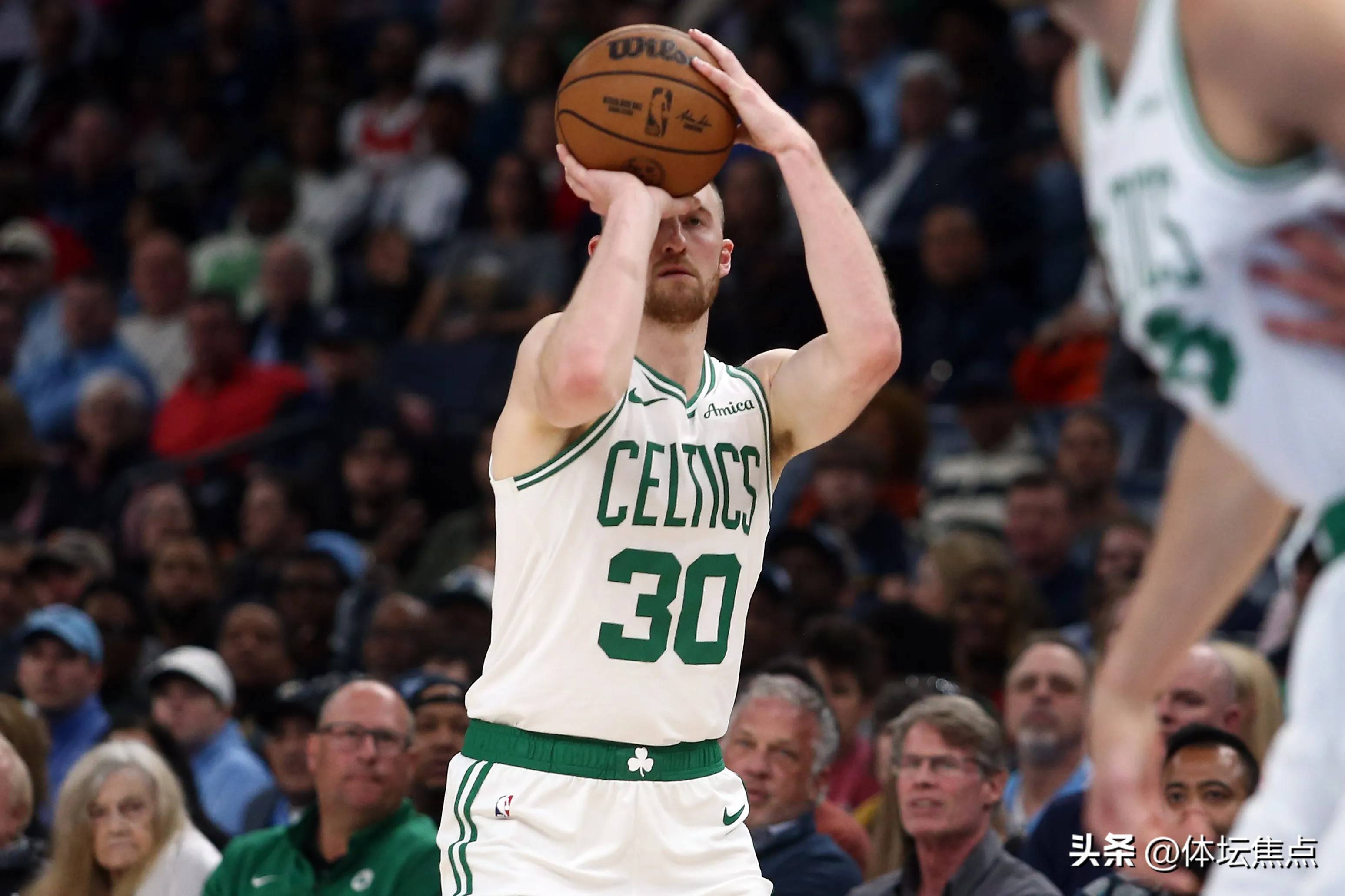  西亚卡姆焦点对战，塔图姆与70激战法国队分钟，晋级下一阶段胜负难料！爱游戏体育直播