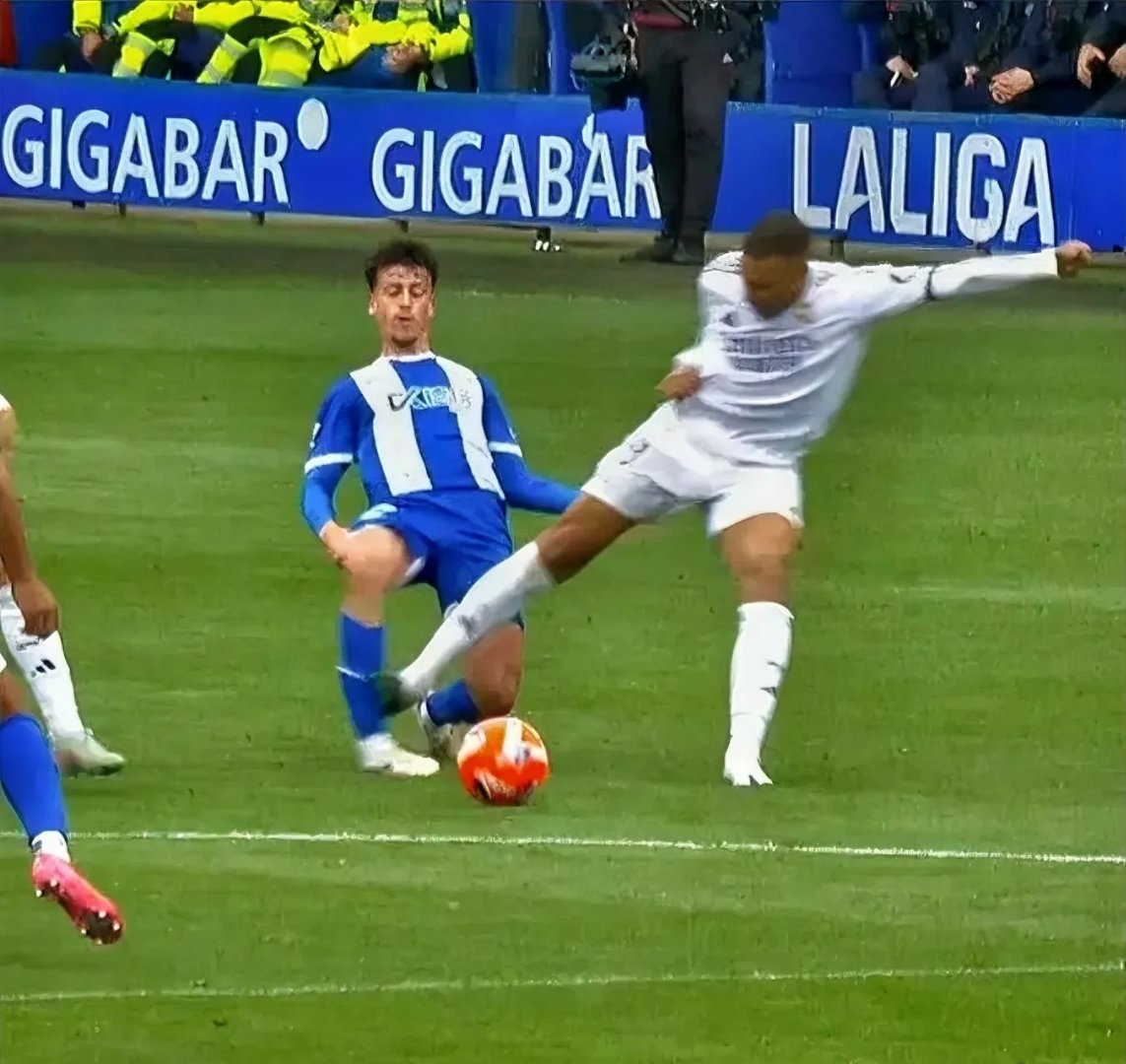 姆巴佩在C9比赛中比赛局势复杂，反败为胜引发热议！的简单介绍AYX中国官网